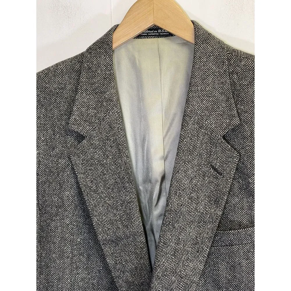 Oakton Men's Black/Gray Herringbone Blazer 44R Lined Tailored In U.S.A $395‎